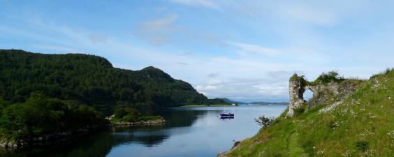 Mobile Strome Castle Select Scotland Tours